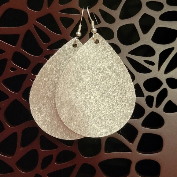 Jewelry - Silver Earrings